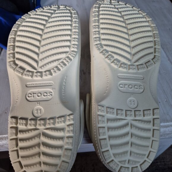 Crocs - Picture 3 of 3